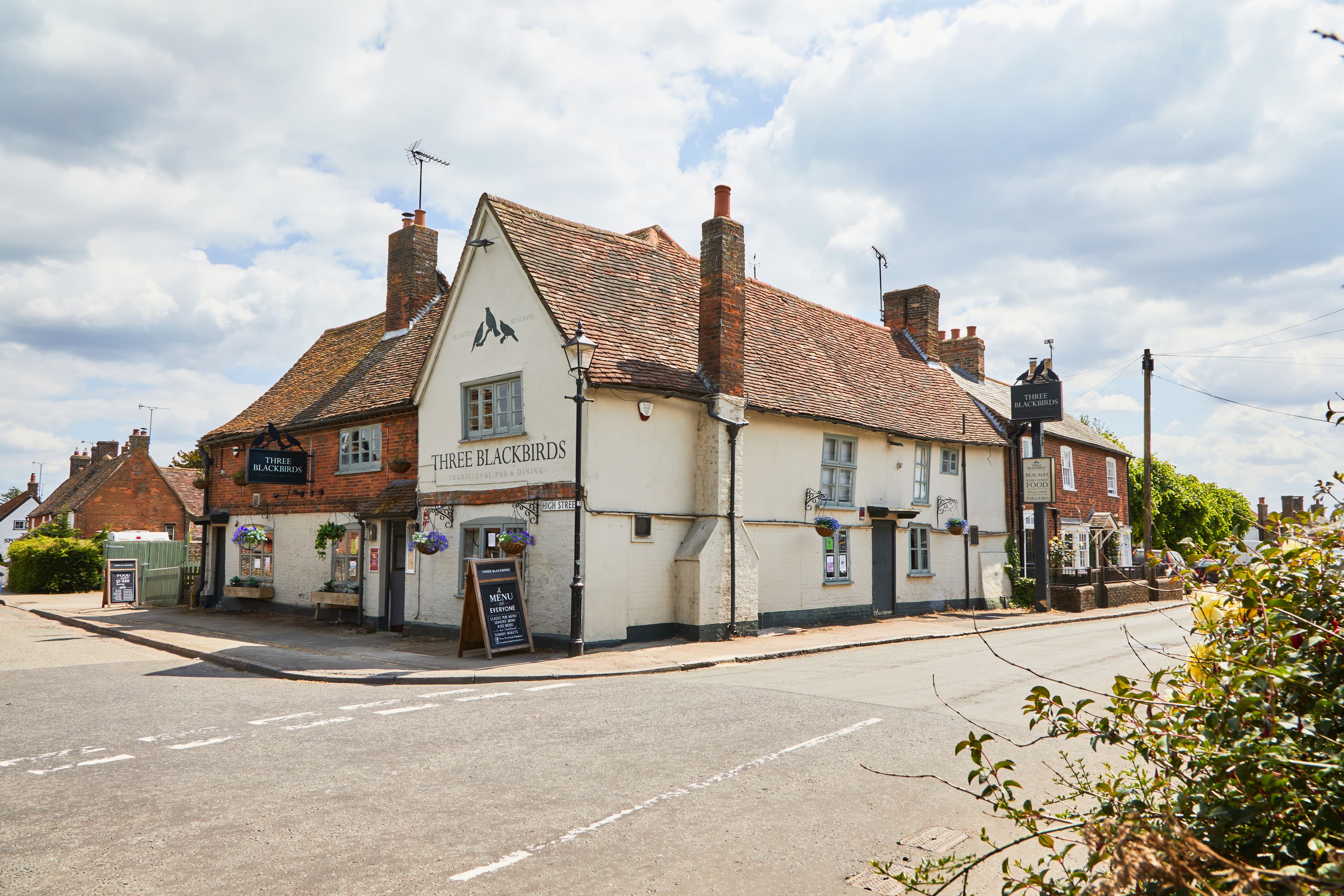 Three Blackbirds, Flamstead